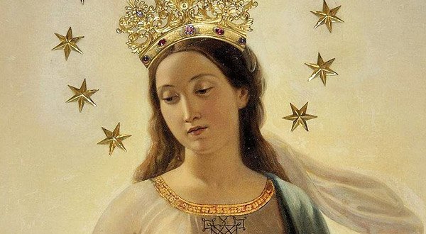 Rosto da imagem de Nossa Senhora das Graças, com coroa de estrelas douradas