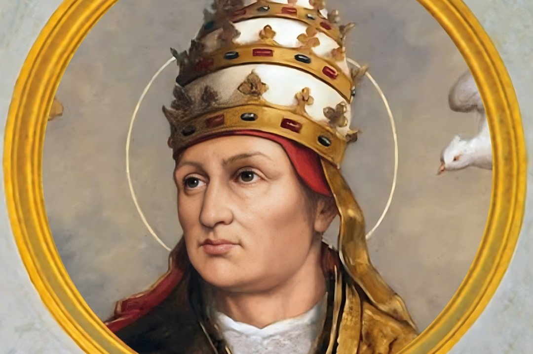 Retrato de São Gregório Magno com tiara papal e vestes vermelhas, com uma pomba junto ao ombro